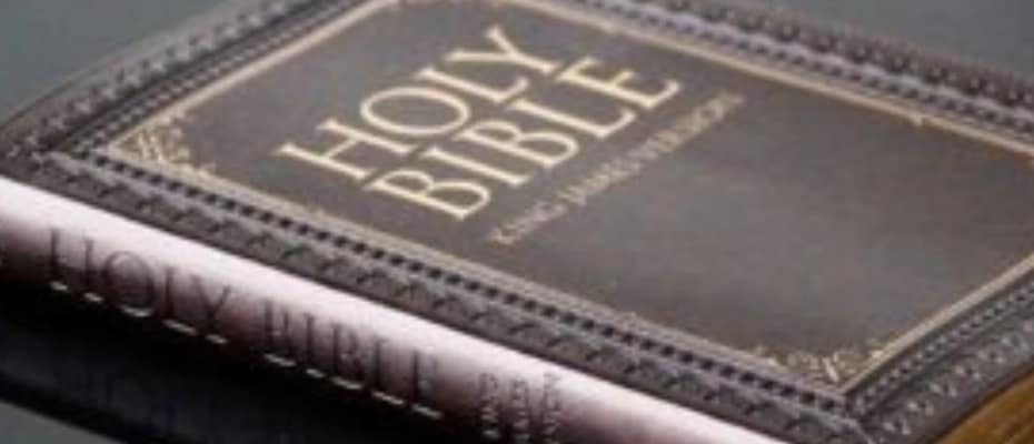 Bíblia marrom em couro - O que é pedras lavadas significado biblico